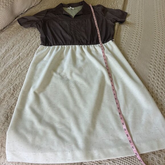 Vintage Day Dress With Polka Dot Top & Cream Skirt - Picture 4 of 12